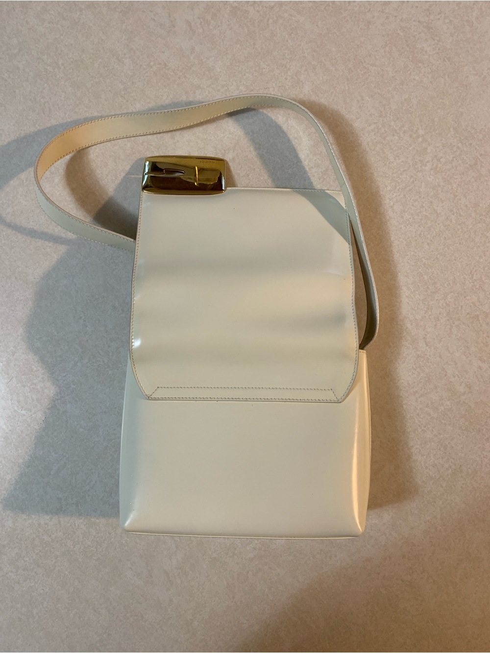 Gucci Cream Patent Leather  Shoulder Bag with Gold Hardware - Picture 2 of 9